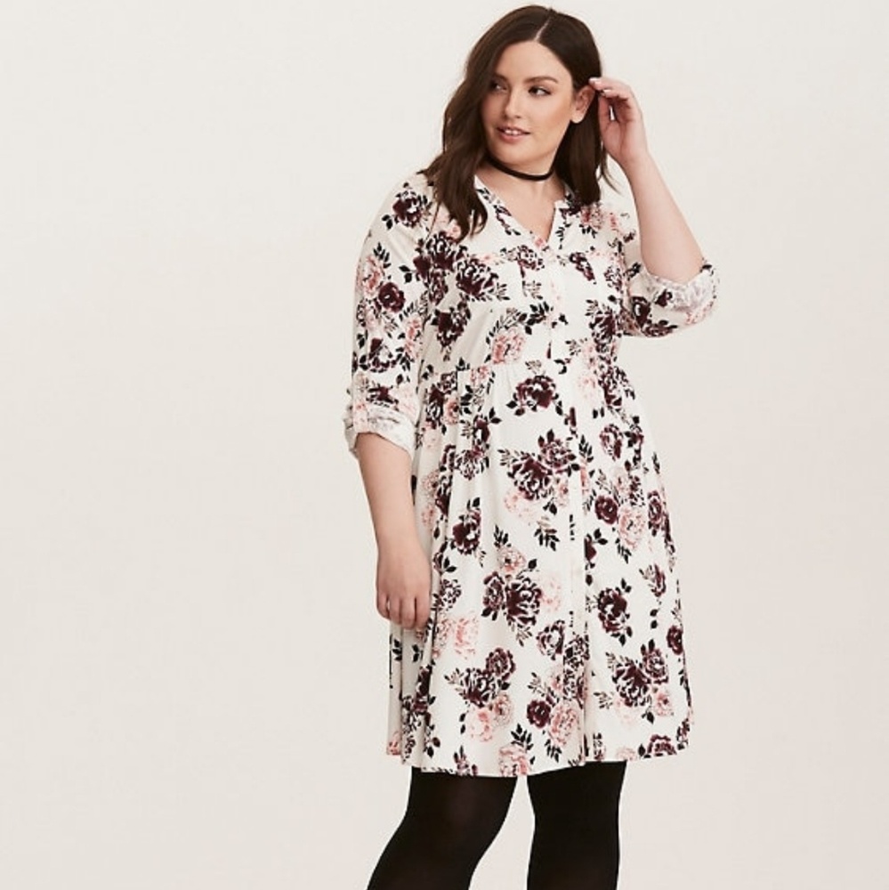 Torrid Challis Button Font Dress Sz 2